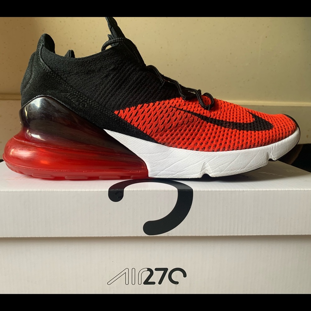 Nike Air Max 270 Flyknit